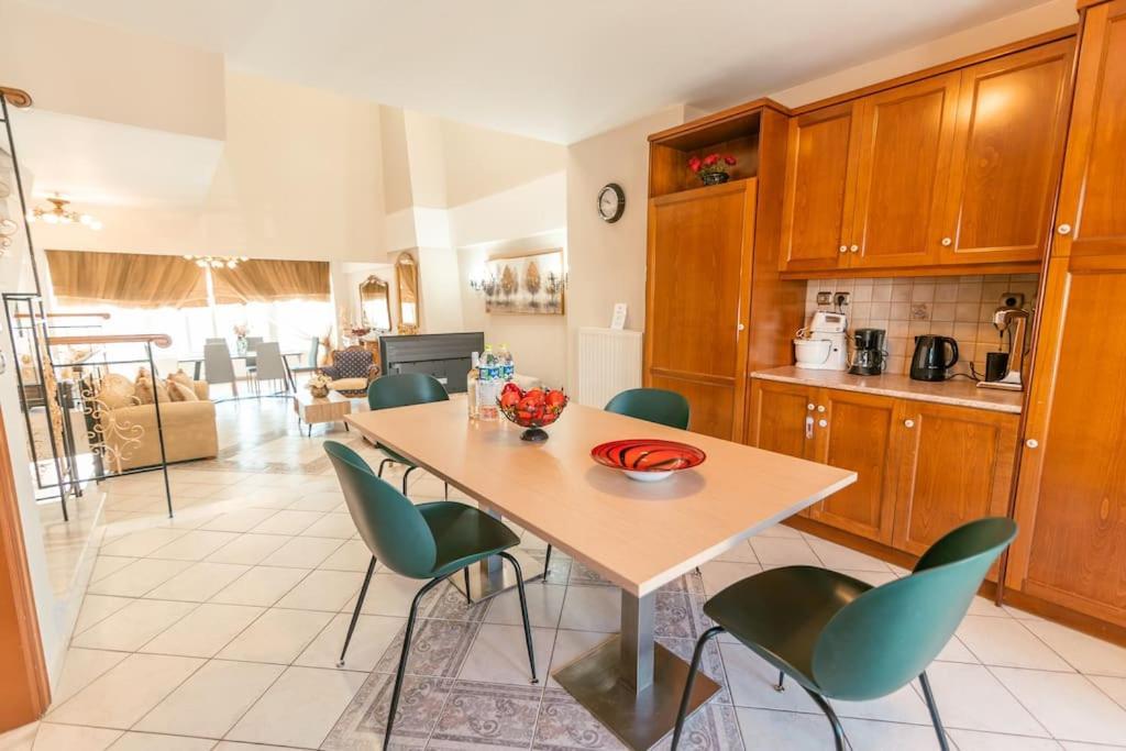 Rena's Center House Kos